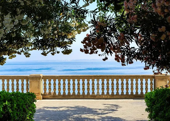 Apartment El Atico Del Marques Free Parking By Cadiz4rentals